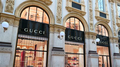 gucci company belongs to which country|is gucci still family owned.